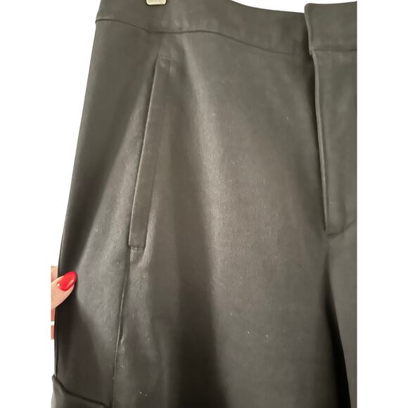 Alo Yoga - Show Off Cargo Wide Leg Trouser - Medium - Black (Long) - Picture 7 of 10